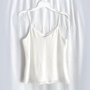 Banana Republic women's top. Off white chiffon polyester. Lined. Size XS